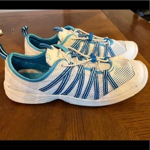 Lands End white and blue mesh water shoes